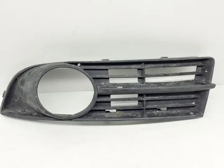 Volkswagen Touran I (2003 - 2010) 1T0853665A Решетка противотуманной фары — фото 1