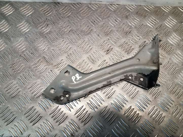 Audi Q5 (2008 - 2012)  8R0821136 Держатель крыла