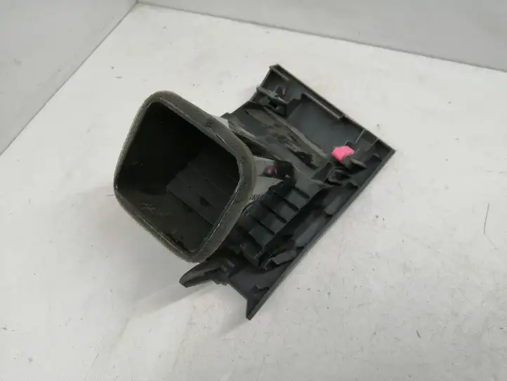 Toyota Prius (XW30) (2009 - 2015) 5566047030 Боковой воздушный дефлектор — фото 4