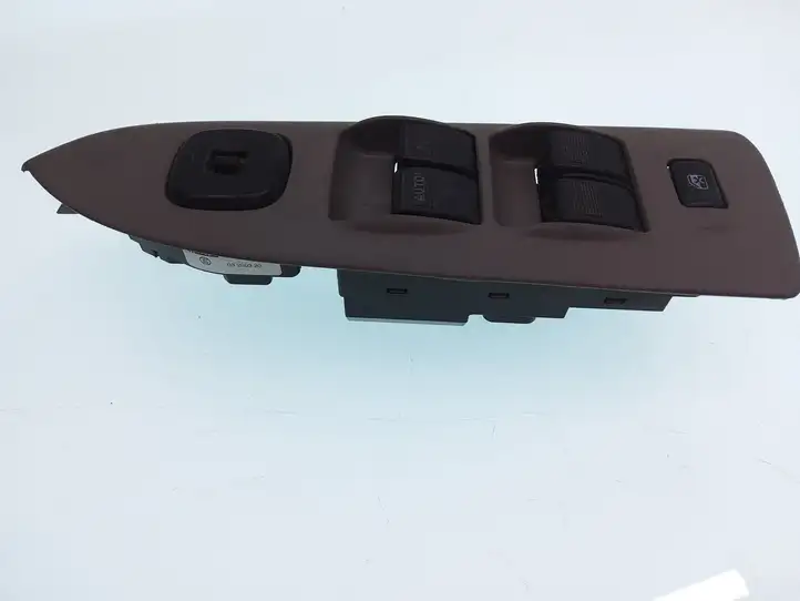 Mazda Premacy (1999 - 2005) CB0866350A Кнопка стеклоподъемников — фото 1