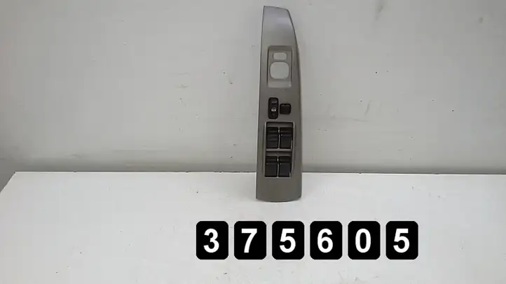 Toyota Prius (XW20) (2003 - 2009) 84820-47021 Другие включатели / ручки/ переключатели — фото 1