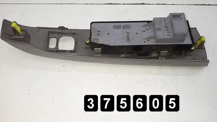 Toyota Prius (XW20) (2003 - 2009) 84820-47021 Другие включатели / ручки/ переключатели — фото 4