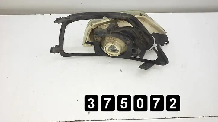 Ford Focus (1998 - 2004) defect 2m5115k201ah Передняя противотуманная фара — фото 3