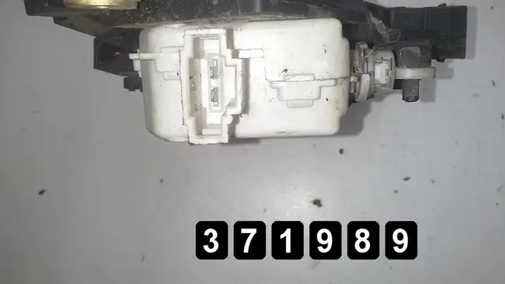 Audi A6 S6 C5 4B (1997 - 2001) 8D9827565H Ручка крышки багажника — фото 5