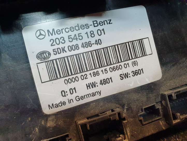 Mercedes-Benz C W203 (2000 - 2007)  2035451801 Блок предохранителей