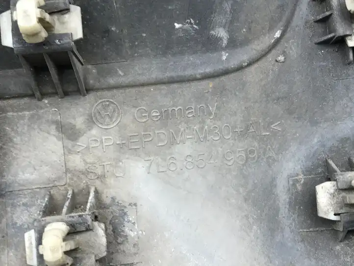 Volkswagen Touareg I (2002 - 2010) 7L6854959A Молдинг крыла — фото 4