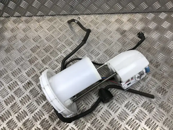 Toyota Yaris (2014 - 2019) 777040D090 Топливный насос (в баке) — фото 3