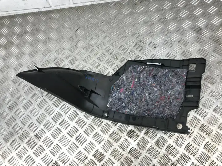 Toyota Yaris (2014 - 2019) 581650D060 Прочие детали салона — фото 4