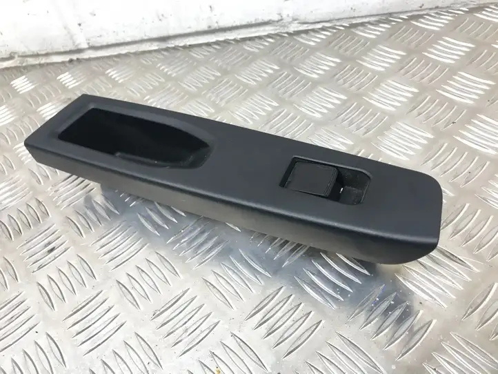 Toyota Yaris (2014 - 2019) 742720D400 Блок кнопок стеклоподъемников — фото 3