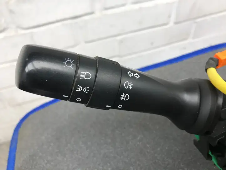 Toyota Yaris (2014 - 2019) 892450D020 Контактное кольцо SRS — фото 2