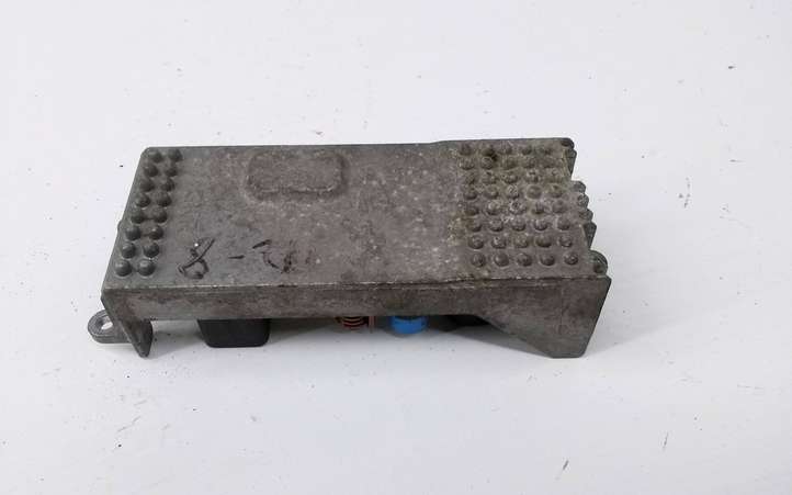 Audi A8 (2005 - 2007)  4E0820521B Реостат вентилятора печки