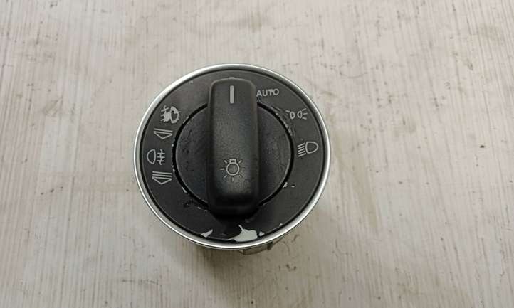 Audi A8 (2005 - 2007)  4E0941531C Включатель фонарей