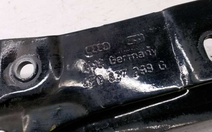 Audi A8 (2005 - 2007)  4E0827299G Петля (петли) задней крышки
