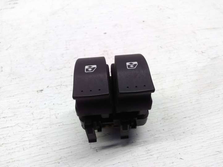 Opel Vivaro (2006 - 2014)  015085A Кнопка стеклоподъемников