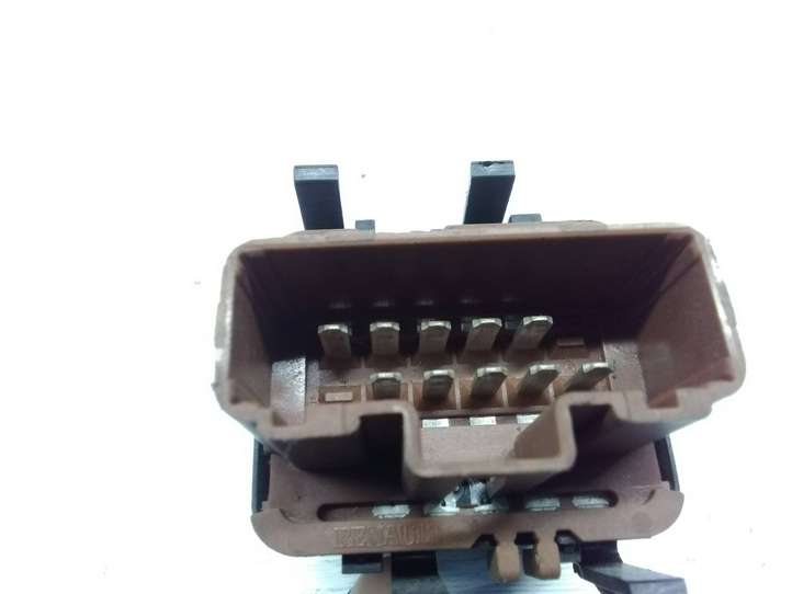 Opel Vivaro (2006 - 2014)  015085A Кнопка стеклоподъемников