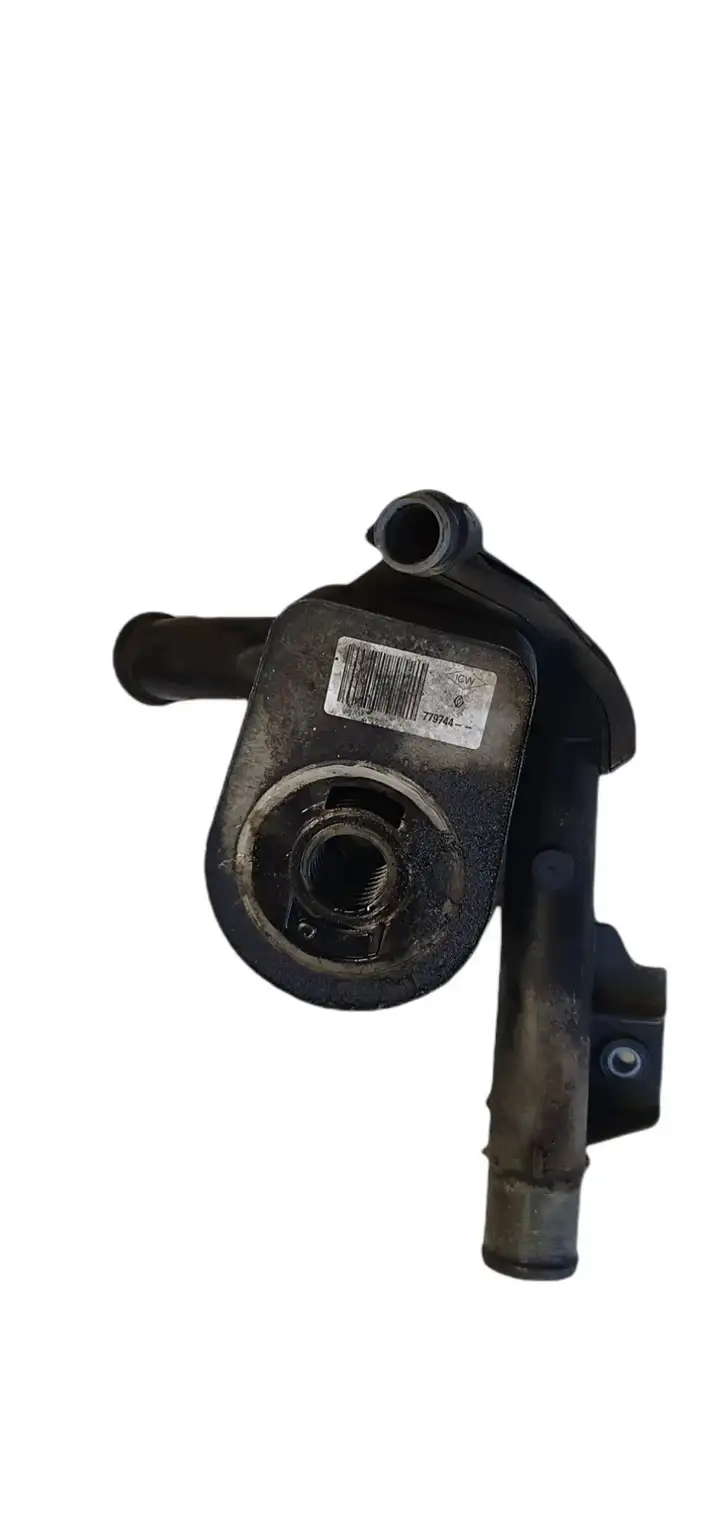 Dacia Sandero (2008 - 2012) 8201018057 Кронштейн масляного фильтра — фото 2