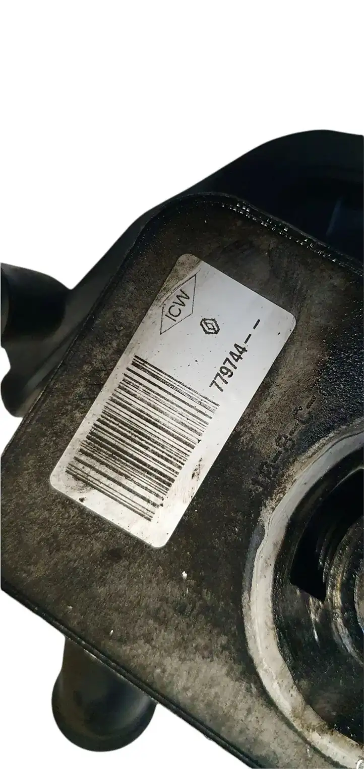Dacia Sandero (2008 - 2012) 8201018057 Кронштейн масляного фильтра — фото 4