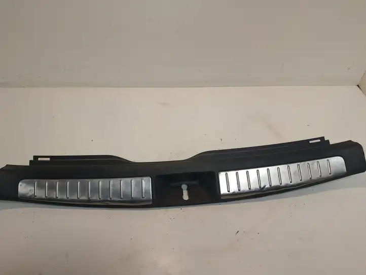 Toyota Avensis T250 (2003 - 2006) 5838705090 Отделка порога багажника — фото 1