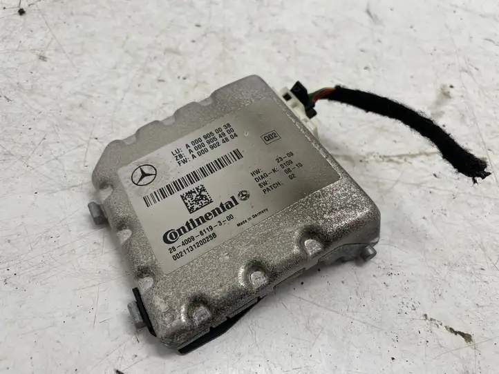 Mercedes-Benz C W204 (2007 - 2014) A0009050038 Камера в лобовом стекле — фото 2