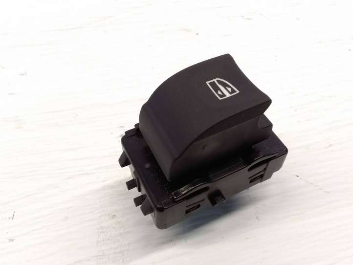 Renault Megane III (2009 - 2016)  809600018R Кнопка стеклоподъемников