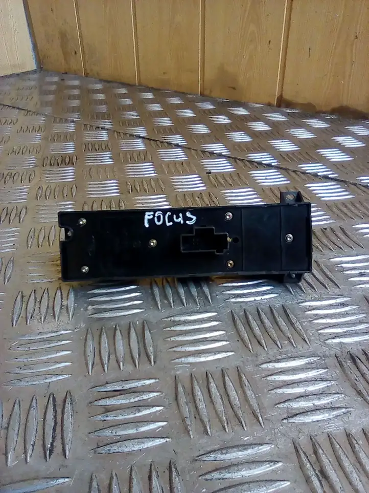 Ford Focus (2005 - 2008) 3M5T14A132AF Кнопка стеклоподъемников — фото 3
