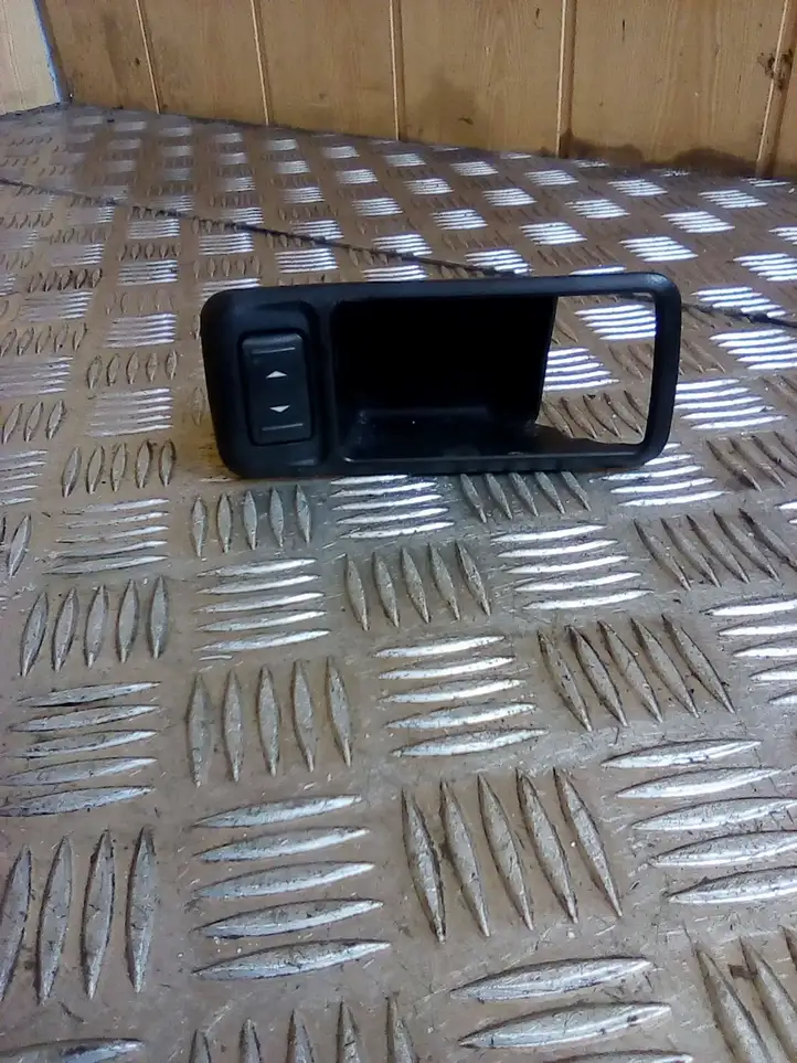 Ford Focus (2005 - 2008) 3M51226A36ADW Кнопка стеклоподъемников — фото 1