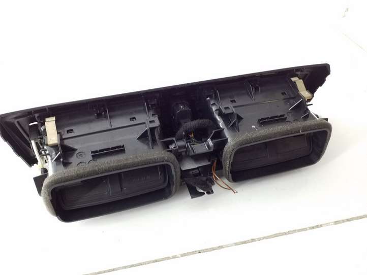 BMW 1 F20 F21 (2011 - 2019)  920535710 Центральный дефлектор