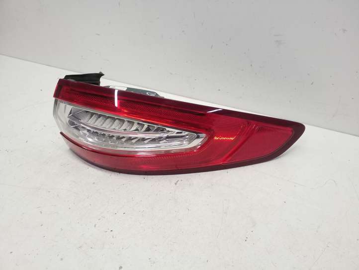 Ford Fusion II (2013 - )  DS7313404AK Задний фонарь в кузове