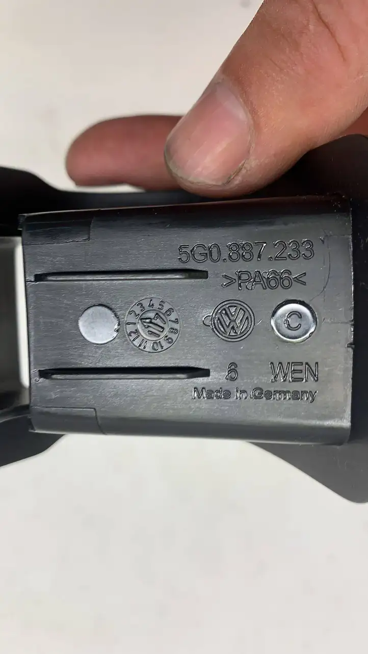 Volkswagen Golf VII (2013 - 2019) 5G0887233 Прочие детали салона — фото 4