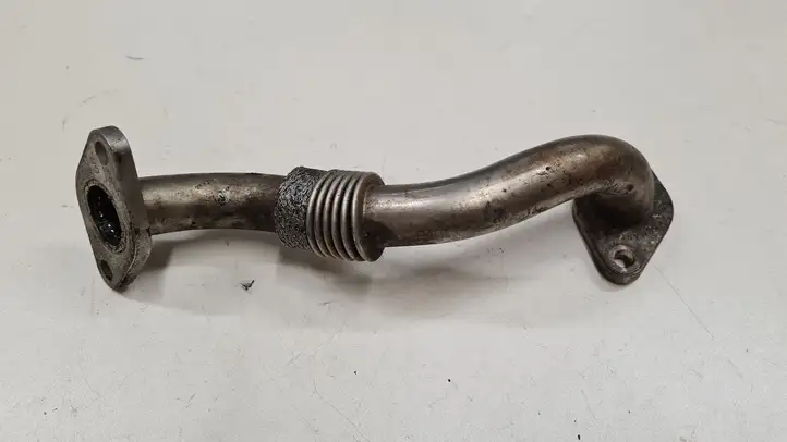 Volkswagen PASSAT B5.5 (2001 - 2005) 038131521J Трубка EGR — фото 1