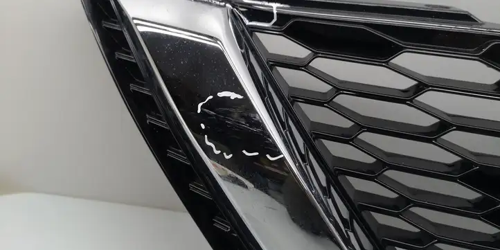 Nissan Qashqai (2013 - 2017) 62257HV10A Верхняя решетка радиатора — фото 4