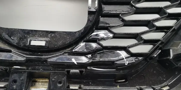 Nissan Qashqai (2013 - 2017) 62257HV10A Верхняя решетка радиатора — фото 9