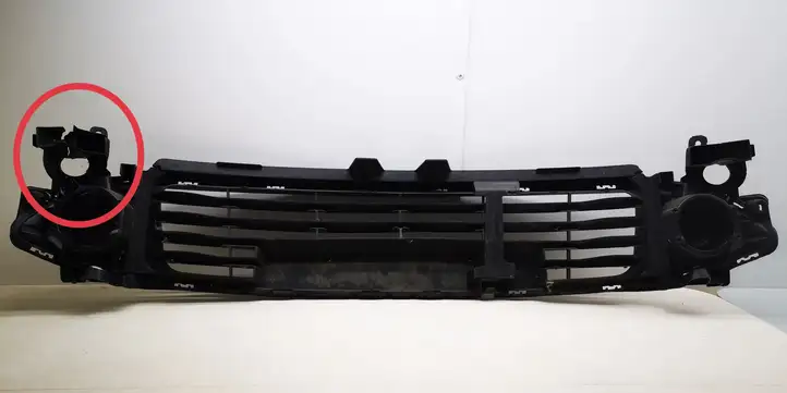 Renault Clio IV (2012 - 2019) 6225429558R Нижняя решетка переднего бампера — фото 3