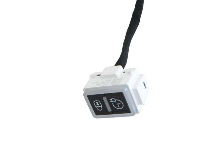 Citroen C4 (2016 - )  9826320877 Кнопка крюка в багажнике