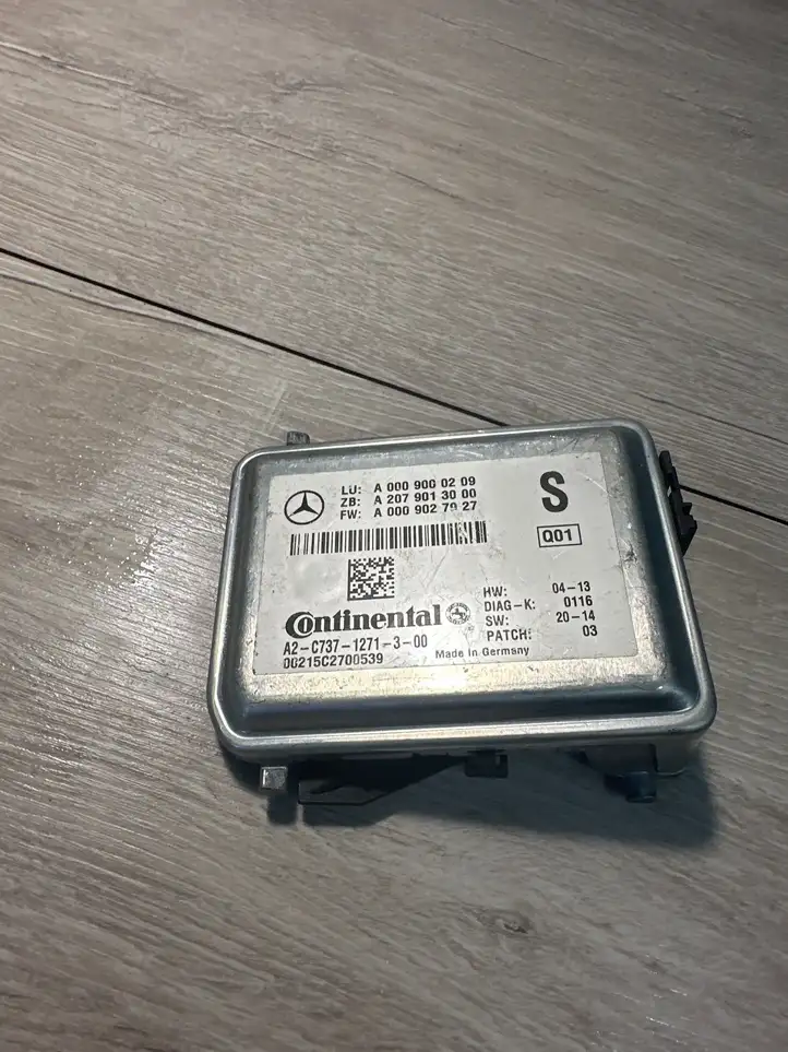 Mercedes-Benz GLE W166/C292 (2015 - 2019) A2079013000 Камера в лобовом стекле — фото 1