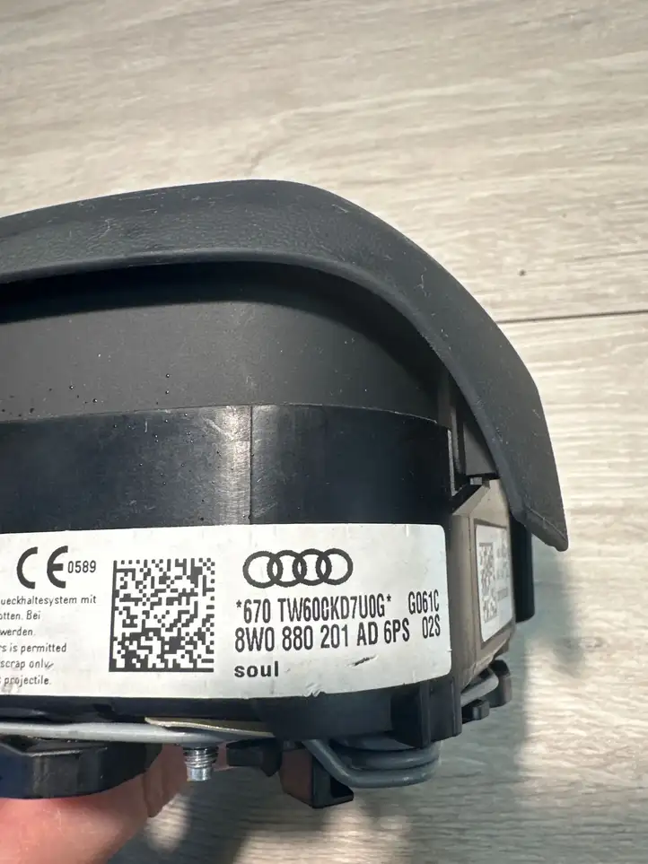 Audi A4 S4 B9 (2015 - 2019) 8W0880201AD Подушка безопасности руля — фото 2