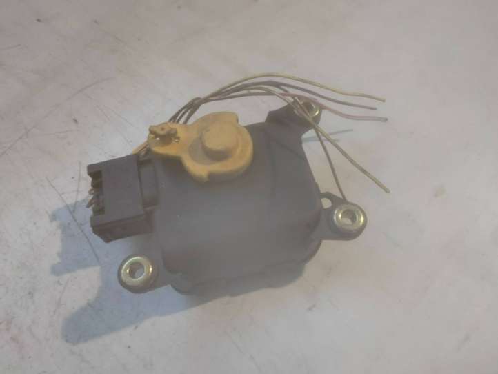 Audi A3/S3 8L (2000 - 2003)  8D2820511C Двигатель задвижки потока воздуха