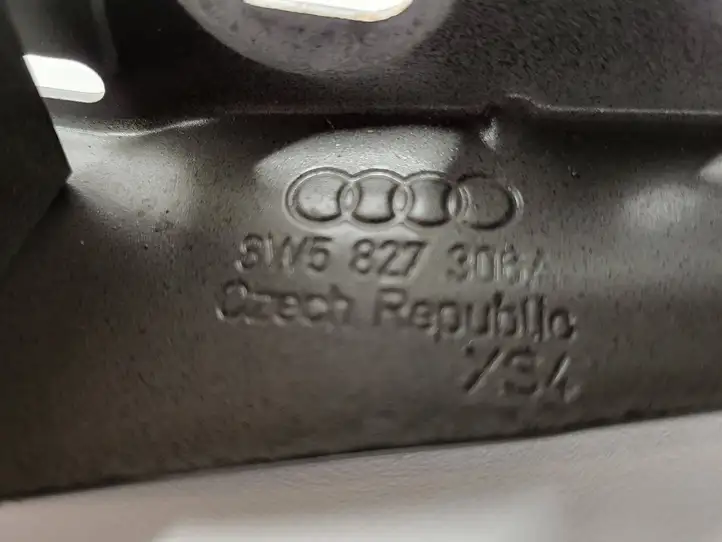 Audi A4 S4 B9 (2015 - 2019) 8W5827306A Петля крышки багажника — фото 2