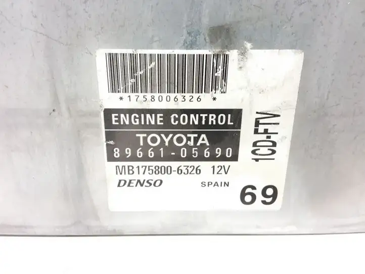 Toyota Avensis T250 (2003 - 2006) 8966105690 Блок управления двигателем (ЭБУ) — фото 4