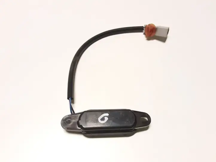Honda CR-V (2006 - 2009) 7111 Кнопка закрытия крышки багажника — фото 3