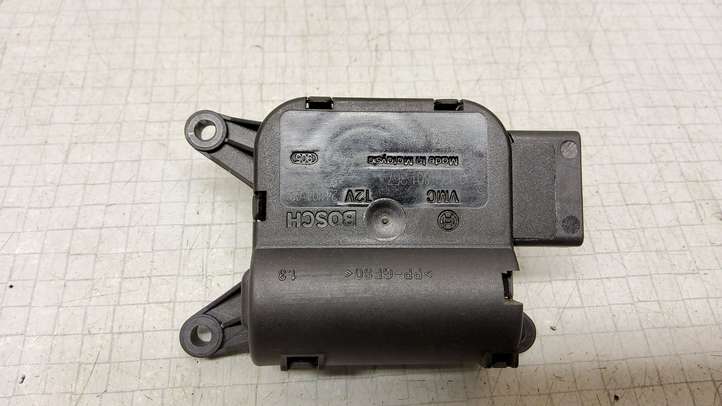 Volkswagen Polo (2005 - 2009)  0132801357 Двигатель задвижки потока воздуха
