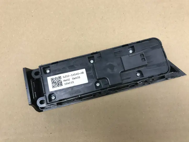 Land Rover Range Rover Evoque L538 (2015 - 2018) GJ3214540 Блок кнопок стеклоподъемников — фото 5