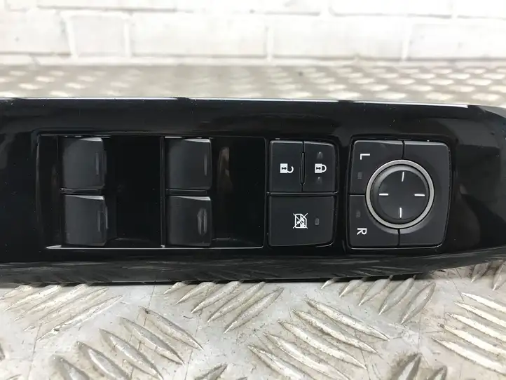 Lexus GS250 300 350 300h 450h (2011 - 2015) 8404030240 Блок кнопок стеклоподъемников — фото 4