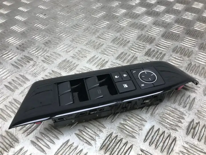 Lexus GS250 300 350 300h 450h (2011 - 2015) 8404030240 Блок кнопок стеклоподъемников — фото 6