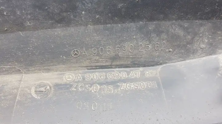 Mercedes-Benz Sprinter W906 (2006 - 2018) A9066902562 Молдинг крыла — фото 3