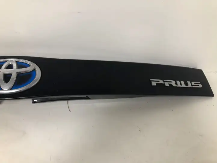 Toyota Prius (XW30) (2009 - 2015) 768014707080 Обшивка багажника — фото 3