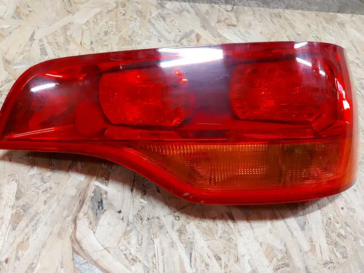 Audi Q7 4L (2005 - 2009) 4L0945094 Задний фонарь в крышке багажника — фото 6