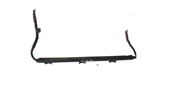 BMW 3 E90 E91 (2005 - 2012) NOCODE Плюсовой провод аккумулятора — фото 1