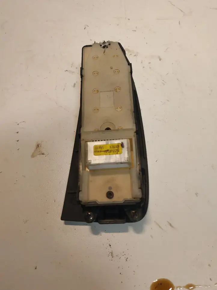 Toyota Avensis T250 (2003 - 2006) 8480205220B0 Блок кнопок стеклоподъемников — фото 4