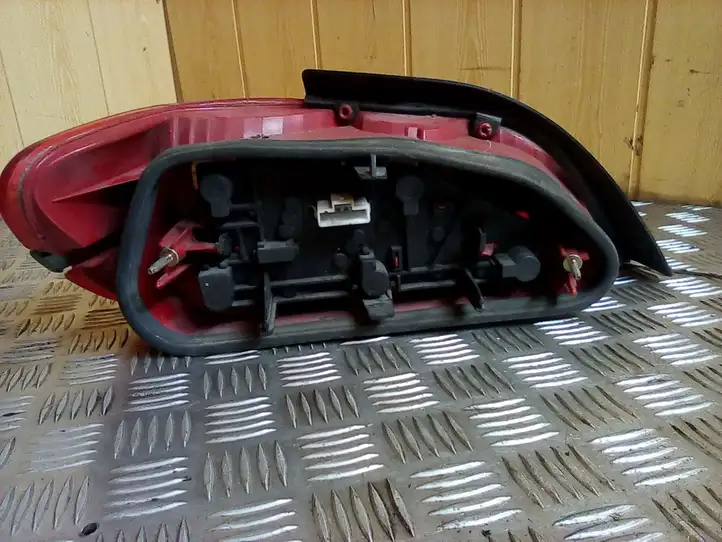 Peugeot 406 (1999 - 2006) 9630364777 Задний фонарь в кузове — фото 2